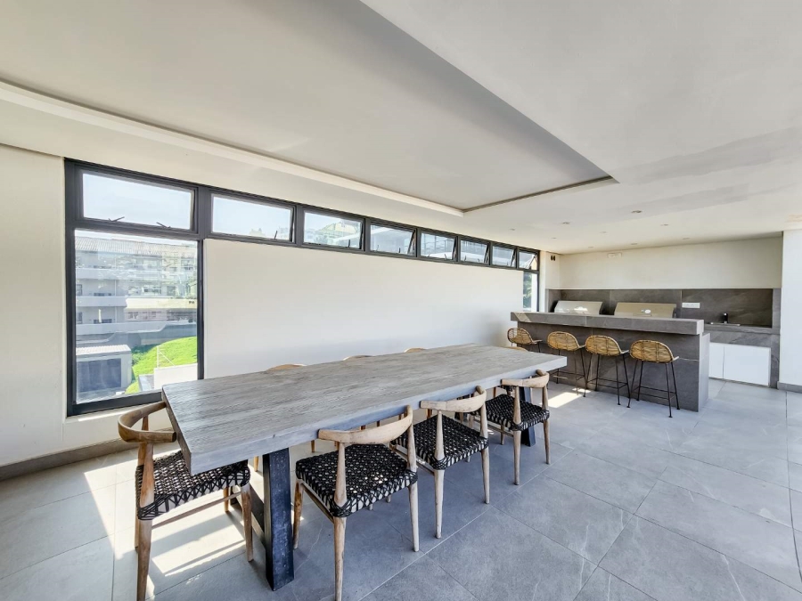 2 Bedroom Property for Sale in Sea Point Western Cape